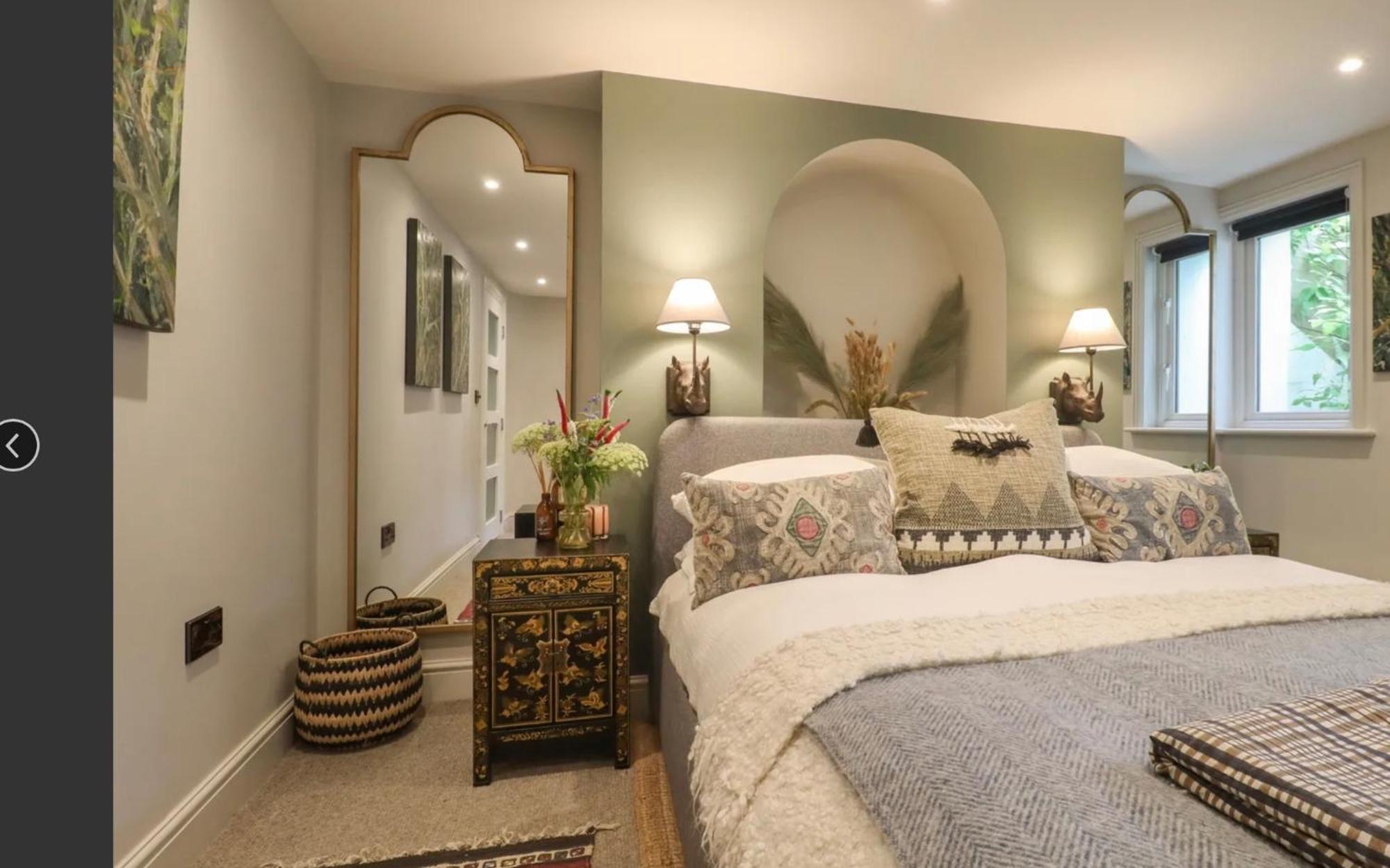 Artists Hideaway Apartment แบทเทิล ภายนอก รูปภาพ