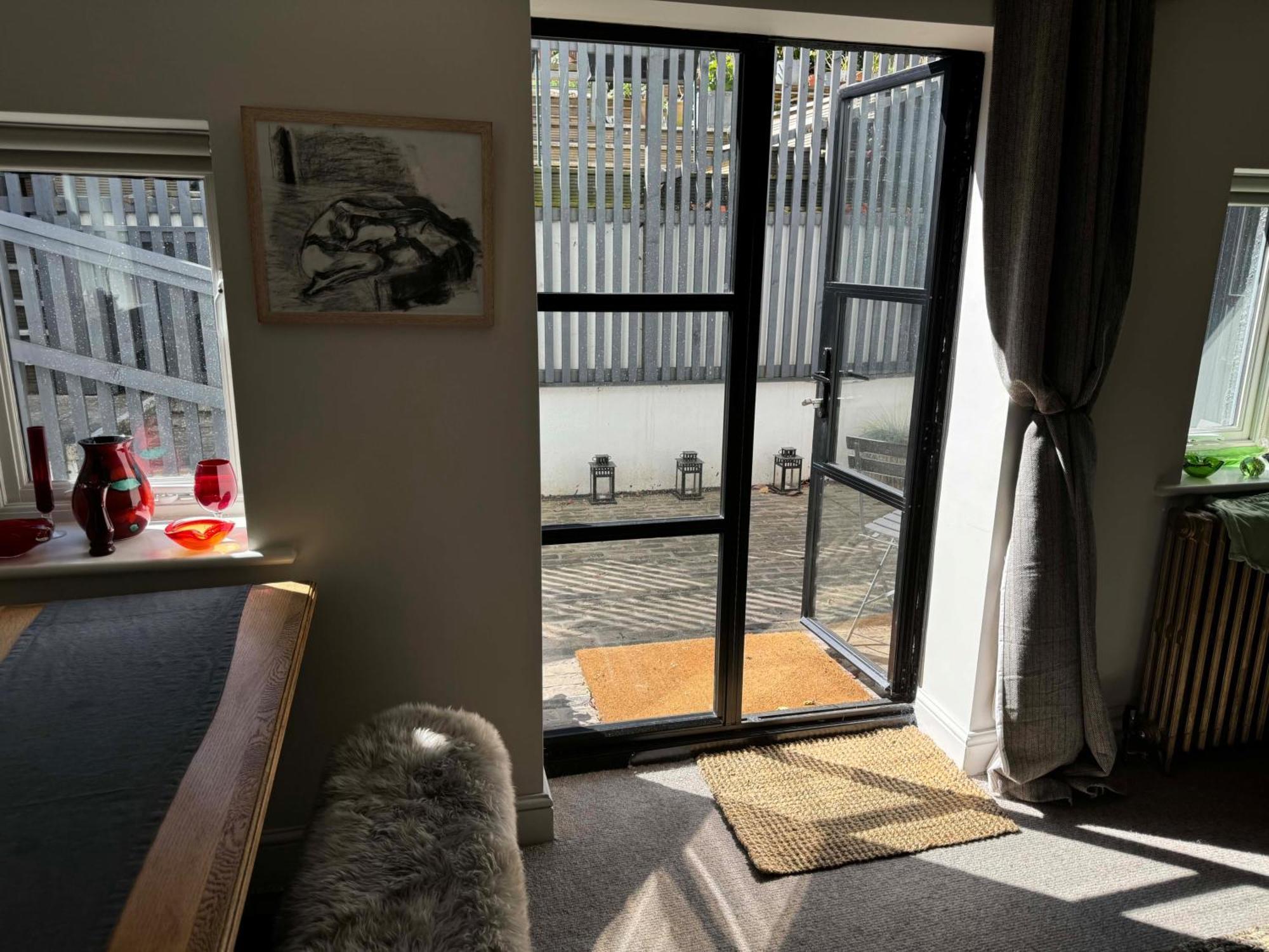 Artists Hideaway Apartment แบทเทิล ภายนอก รูปภาพ