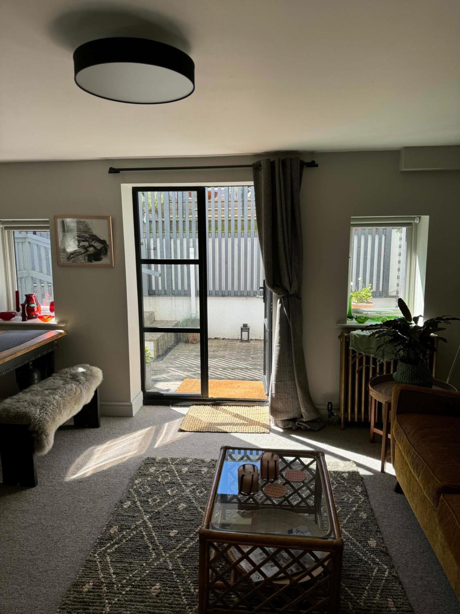 Artists Hideaway Apartment แบทเทิล ภายนอก รูปภาพ